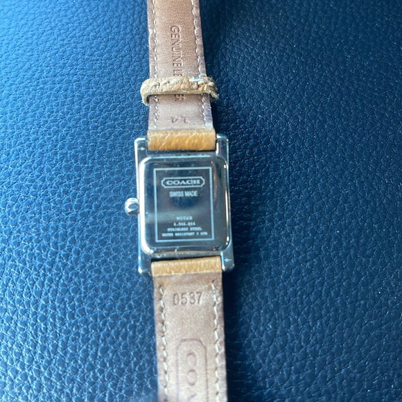 Coach tan strap watch in good condition. - Picture 5 of 9